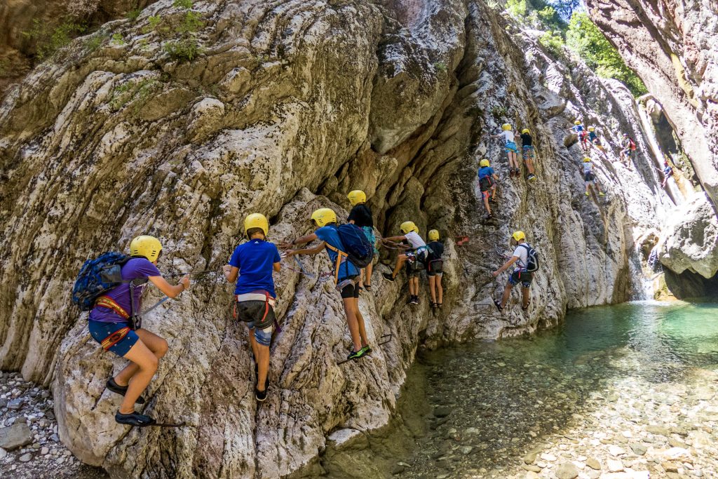 Μαύρη σπηλιά, via ferrata, καρπενήσι, Mythica Chalet
